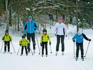 Šonedēļ Siguldas novadā sportiskas brīvdienas – slēpošanas sacensības un nobraucieni ar lāpstu
