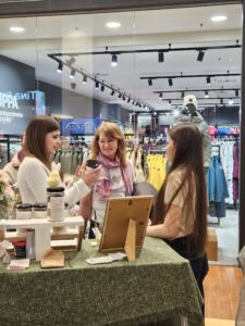 Siguldas pilsētas vidusskolas skolēnu mācību uzņēmumi piedalās pavasara gadatirgū “Cits Bazārs”