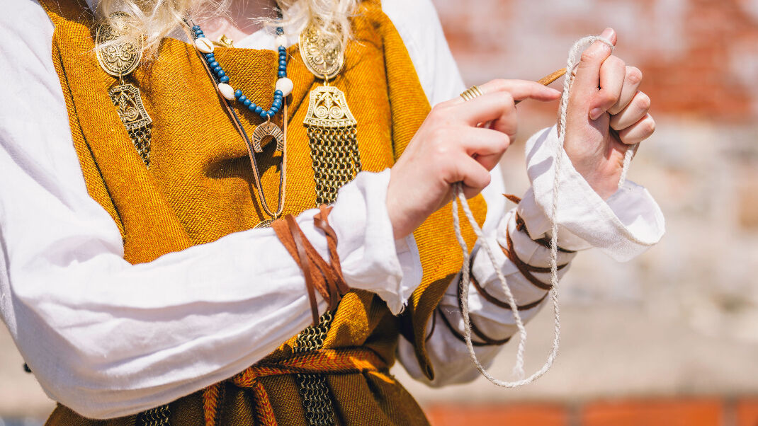 Pasākums “Satiec savu meistaru!”. Adatas pinuma tehnika