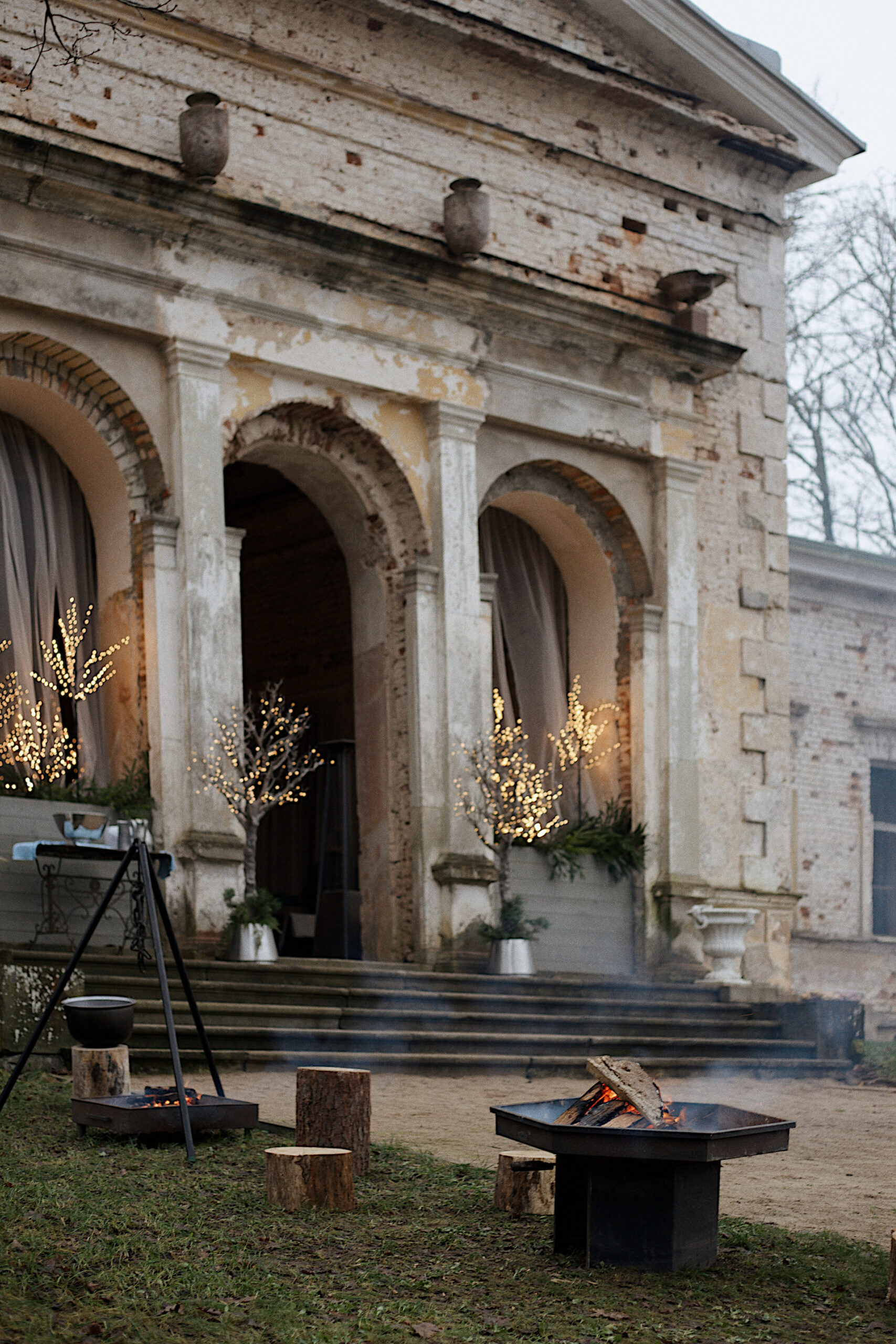 Edited in Tezza with: INSPR, Grain, Crop, & Sharpen