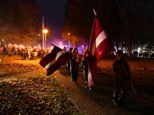 Lāčplēša dienas lāpu gājiens Inčukalnā