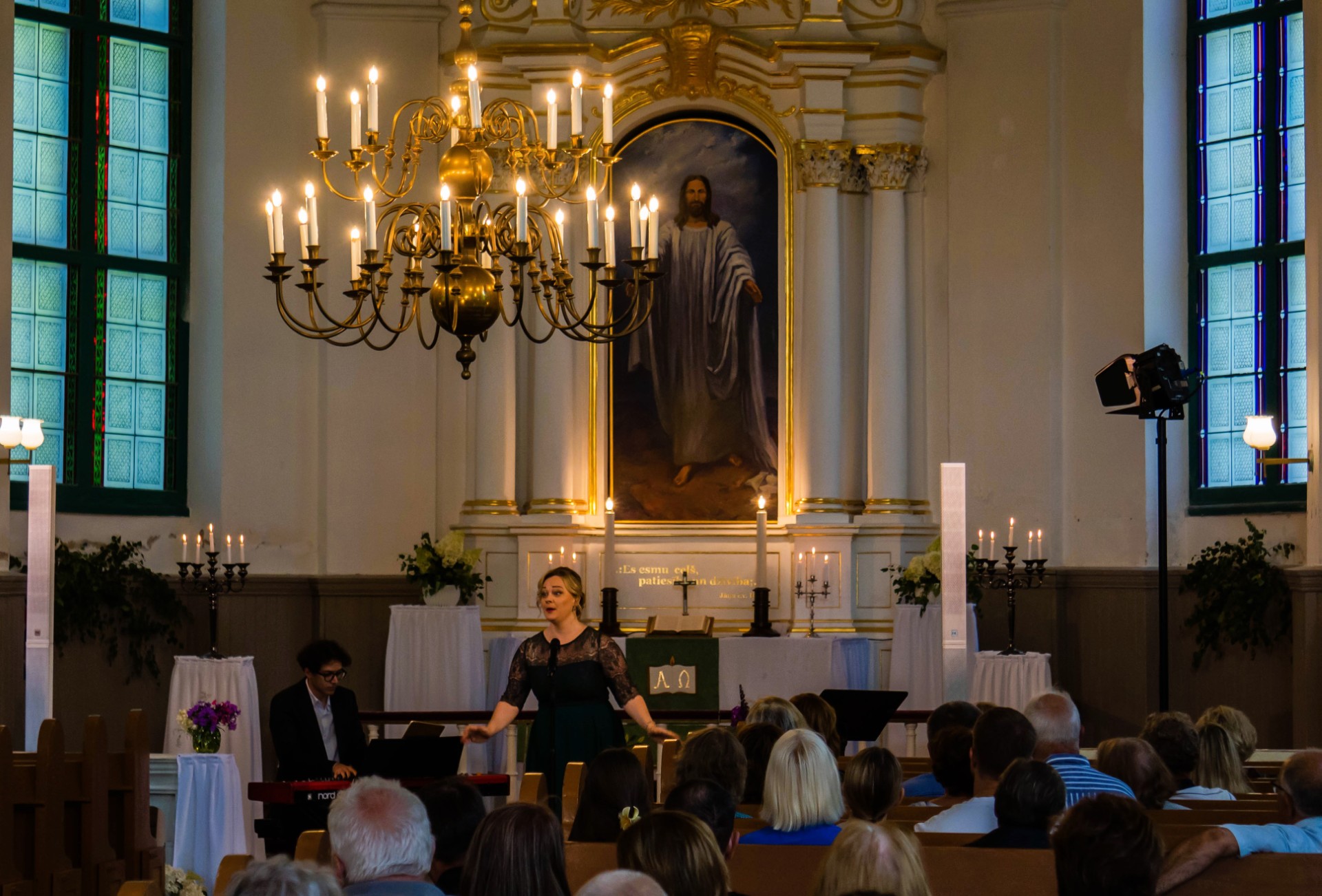 Lēdurgā izskanējusi Evitas Teterovskas un Matīsa Žilinska koncertprogramma “Skaņu stāsti”