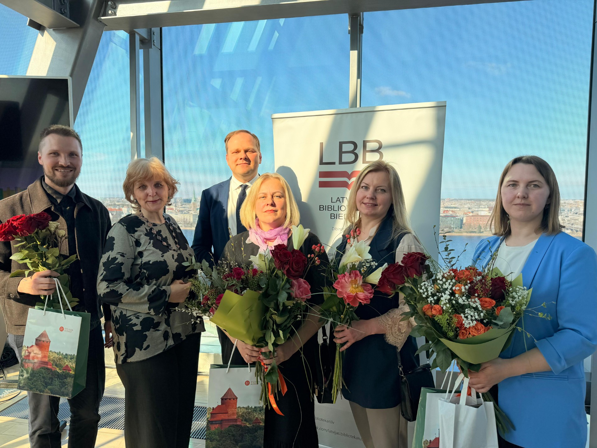 Divi Siguldas novada notikumi godalgoti Latvijas Bibliotekāru biedrības balvā