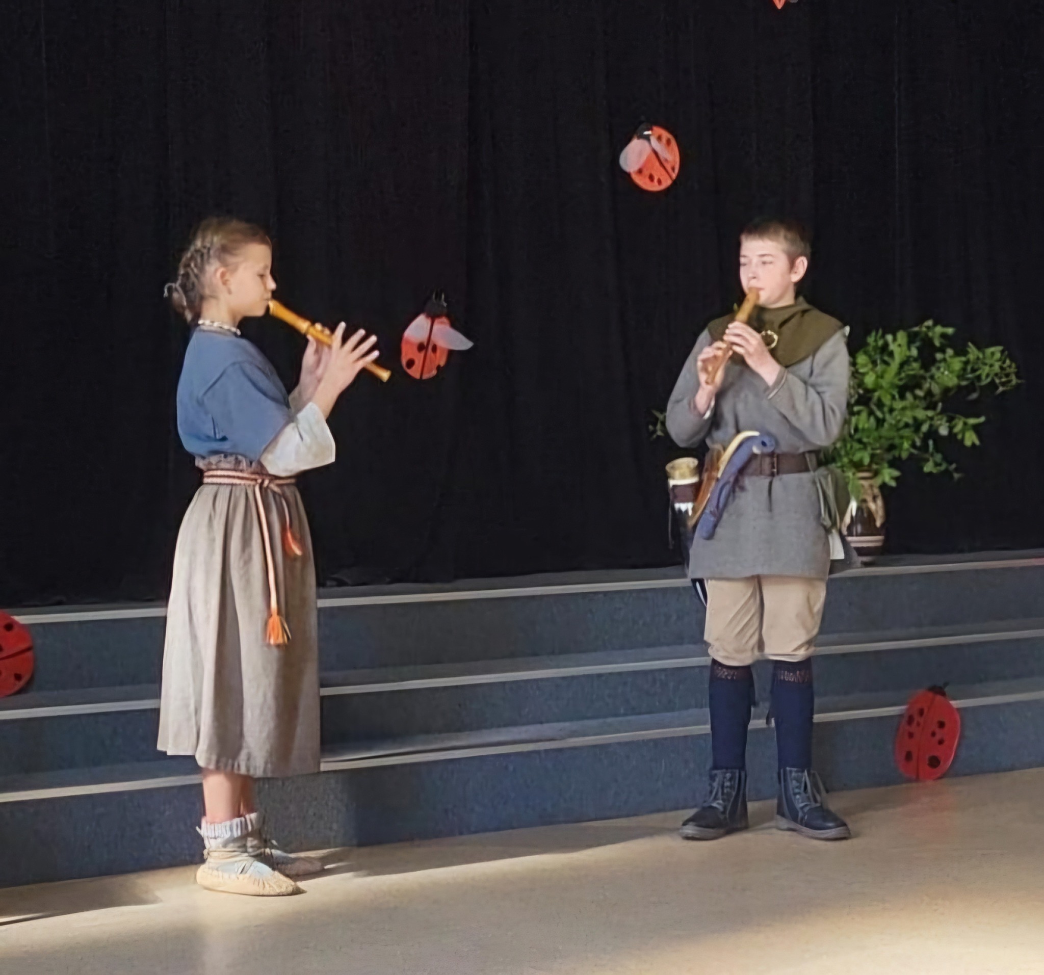 Folkloras kopa “Putni” piedalās VISC Tradicionālās muzicēšanas konkursa finālā