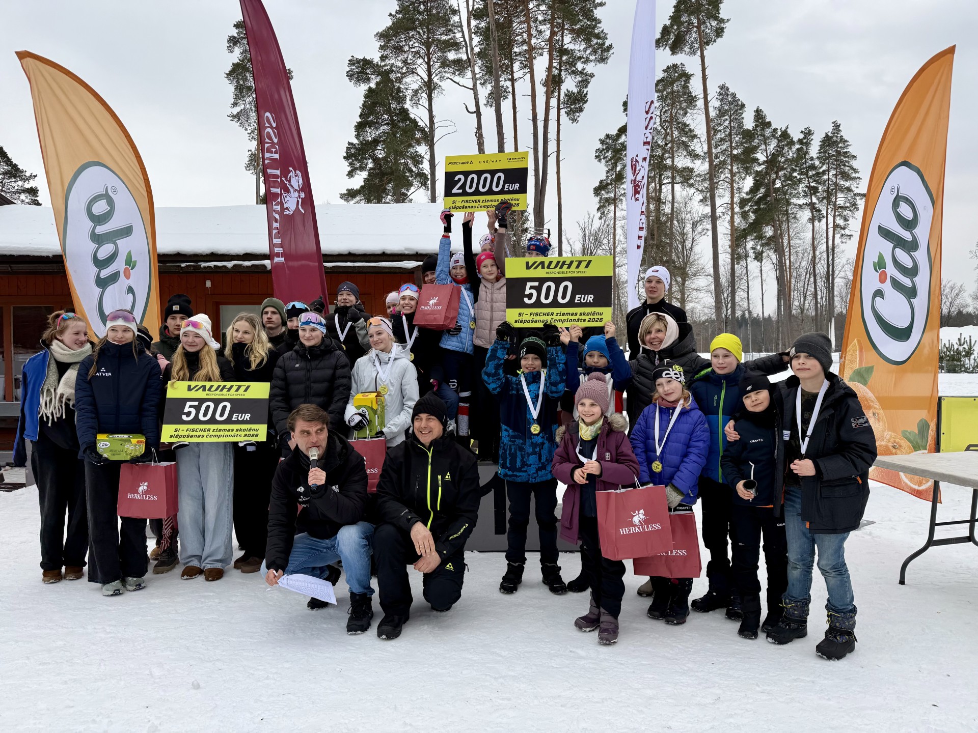 Noslēdzies “S!-Fischer 2026” ziemas skolēnu čempionāts distanču slēpošanā