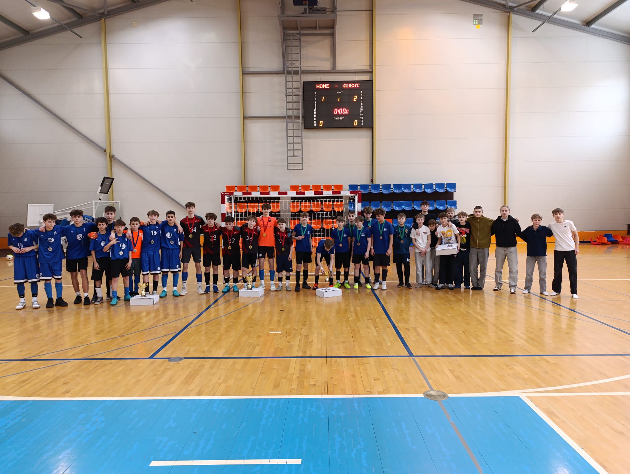 Aizvadīts Siguldas novada atklātais skolu telpu futbola turnīrs “Mālpils 2026” 6.–7. klašu grupā