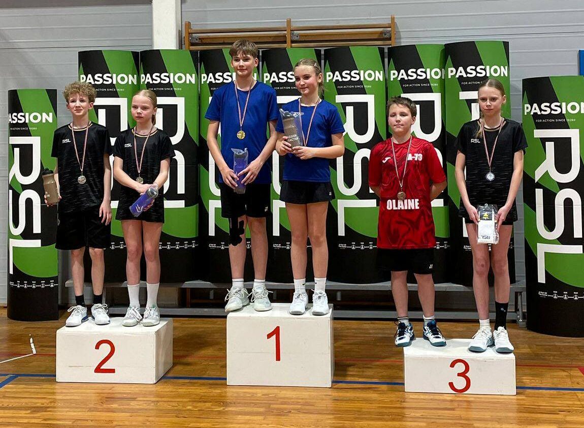 Novadnieki izcīna godalgas Latvijas čempionātā badmintonā jauniešiem