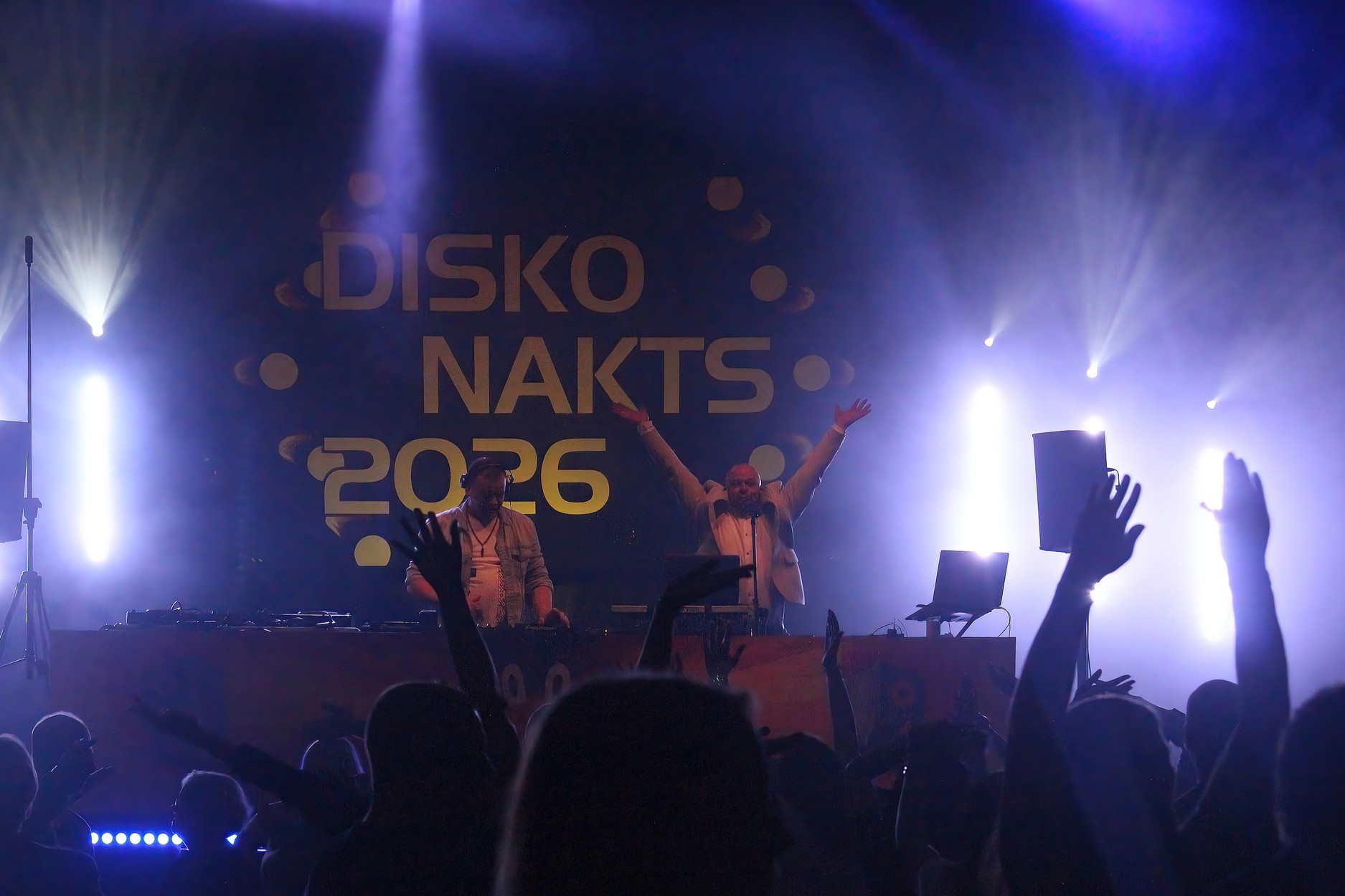 Lēdurgā otro reizi notika Disko nakts pasākums “Veco krabju salidojums 2”