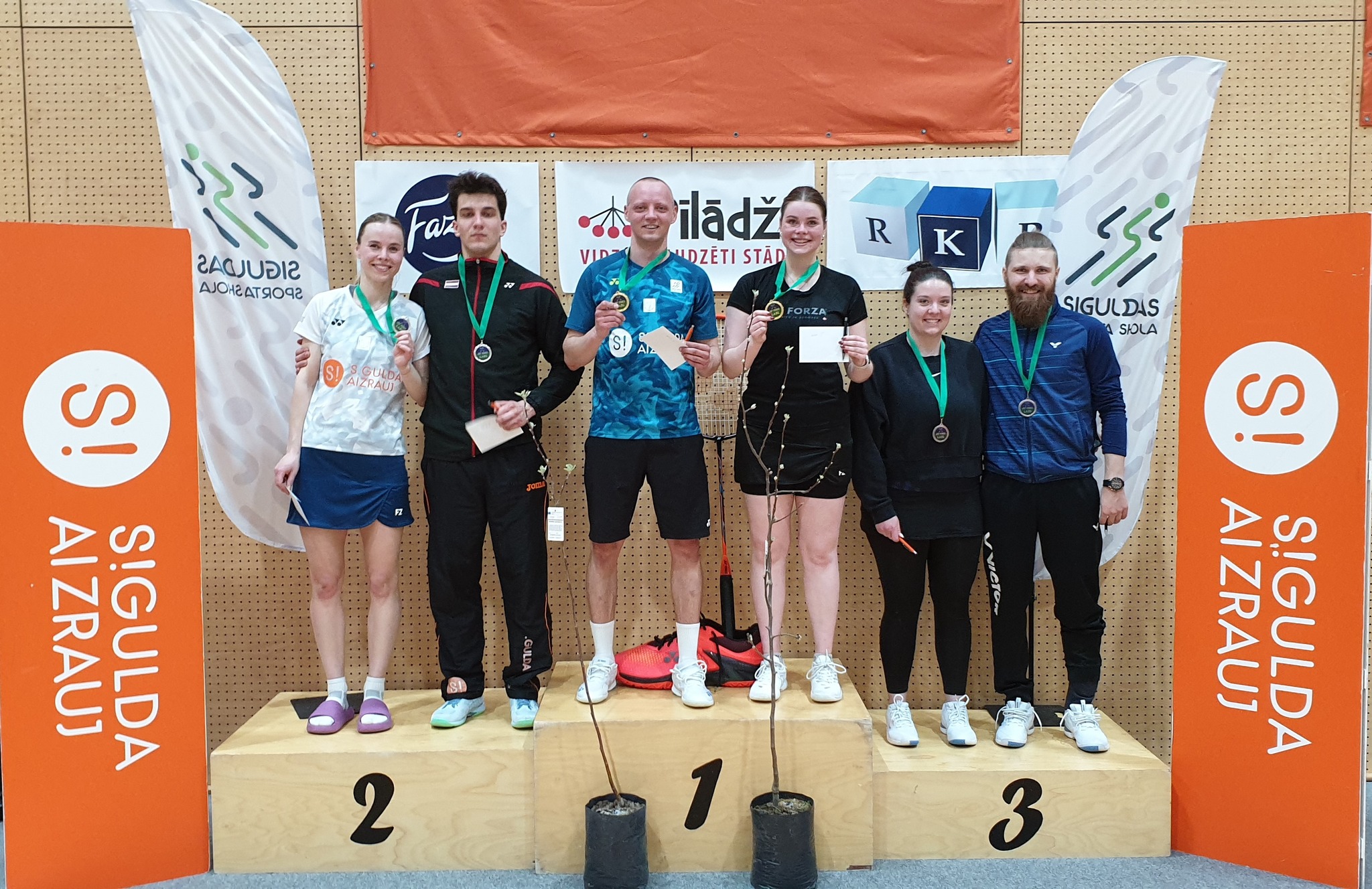 Novadniekiem panākumi “YONEX LABL Sigulda Open” sacensībās badmintonā