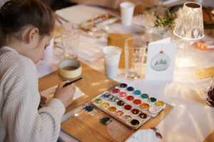 Pastkartīšu gleznošanas meistarklase ar mākslinieci Aneti Kalniņu Mālpils muižā