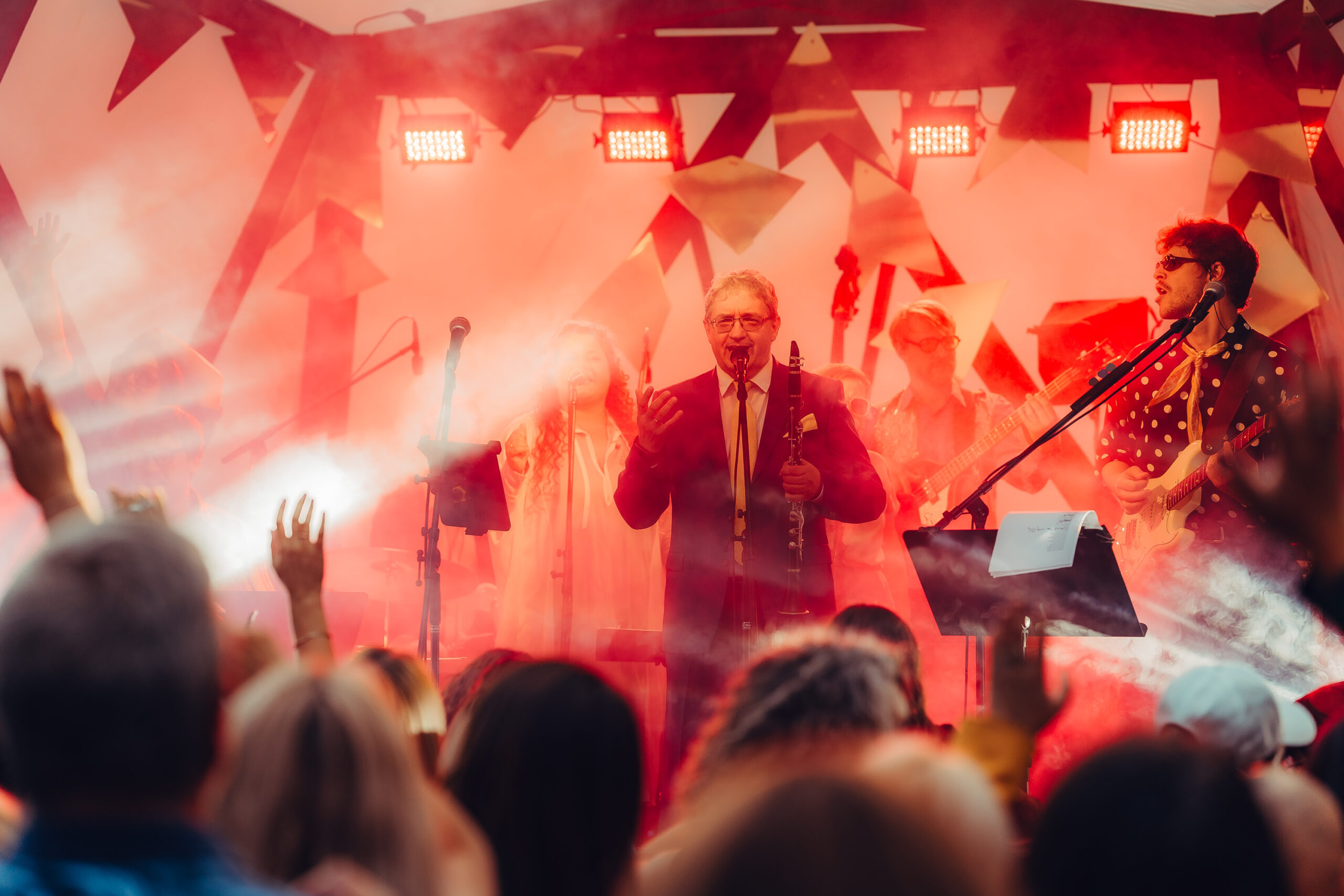 Ar krāšņu koncertprogrammu “Diskopauls” noslēgsies Siguldas pils paviljona 7. sezona