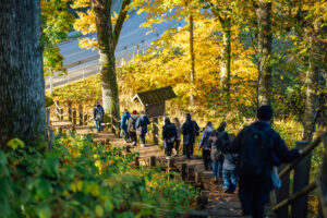 Krišjāņa Barona pārgājiens ar uzdevumiem pie Krišjāņa Barona pieminekļa Siguldā–mājas “Dainas”–talka Krišjāņa Barona takā