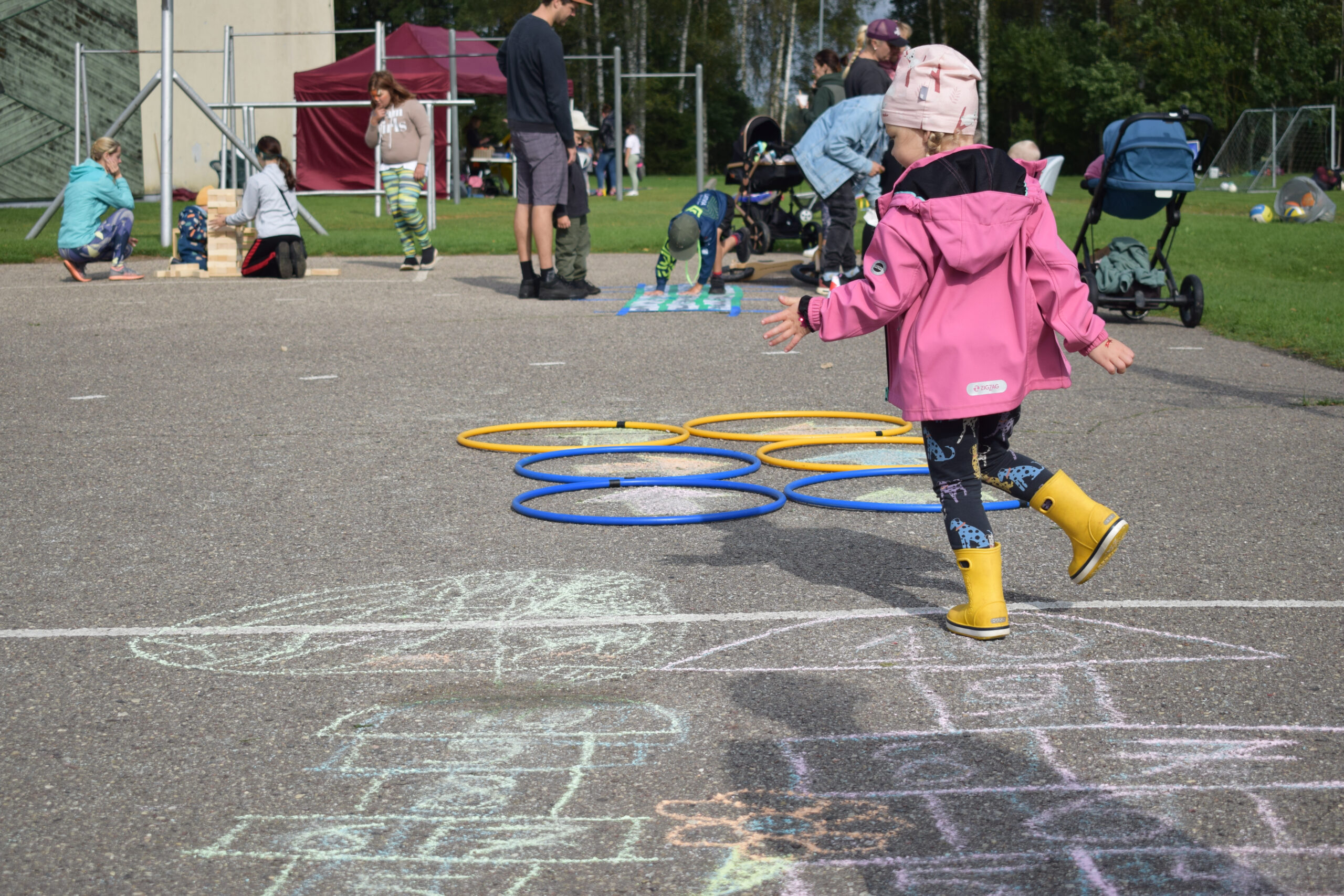 Allažos notika pirmie Daudzbērnu ģimeņu sporta svētki
