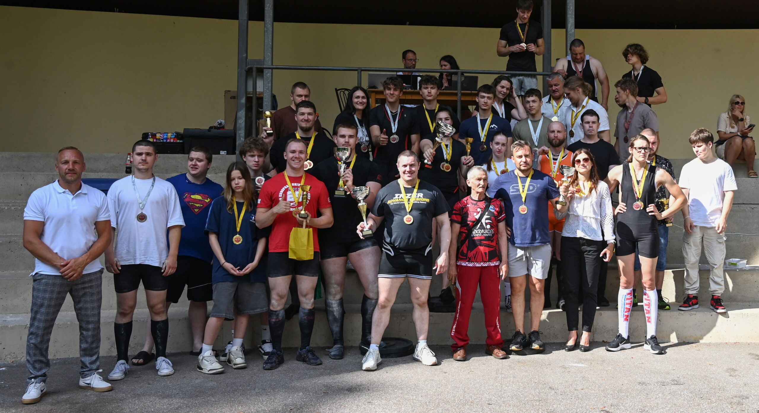 Aizvadīts Siguldas novada čempionāts stieņa vilkmē no zemes