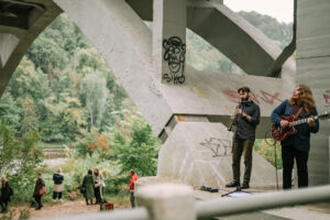 Dzejas nakts pārgājiens Siguldā