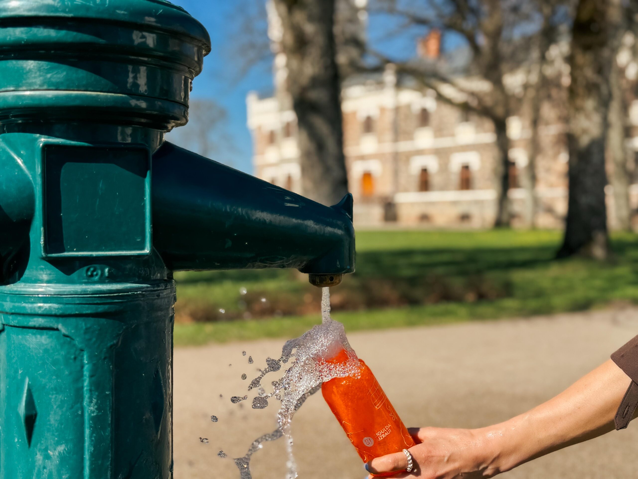 Vasaras sezonā Siguldas novadā pieejami dzeramā ūdens brīvkrāni – ērti, droši un videi draudzīgi