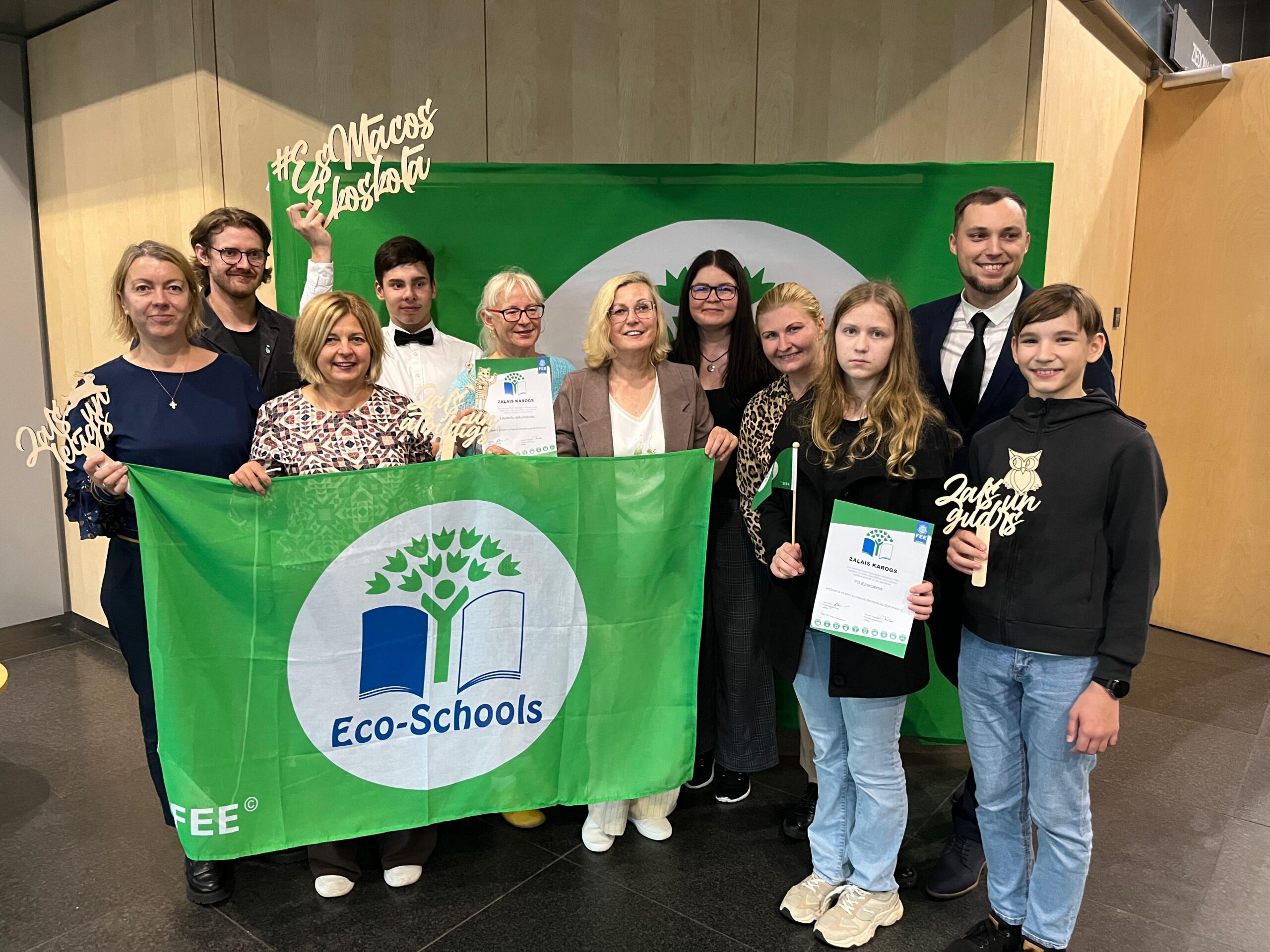 Novadā četras izglītības iestādes saņem Ekoskolu Zaļo karogu