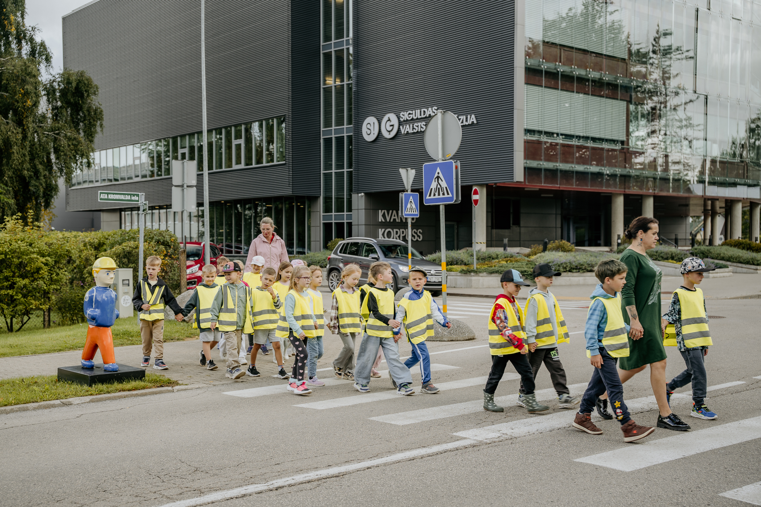 Sākoties jaunajam mācību gadam, aicinām autovadītājus būt īpaši uzmanīgiem &nbsp;