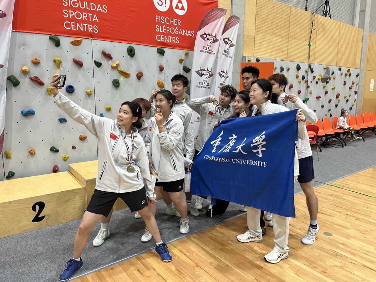 Siguldā SELL Studentu spēlēs badmintonā dominē komanda no Ķīnas