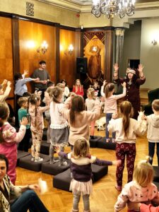 Pasākums ģimenēm ar bērniem “Izspēlē pasaku pilī” Siguldas Jaunajā pilī