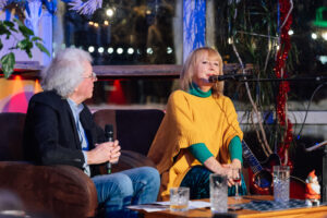 “[Ie]nāc literatūrā” Guntara Godiņa saruna ar dziedātāju Ievu Akurateri