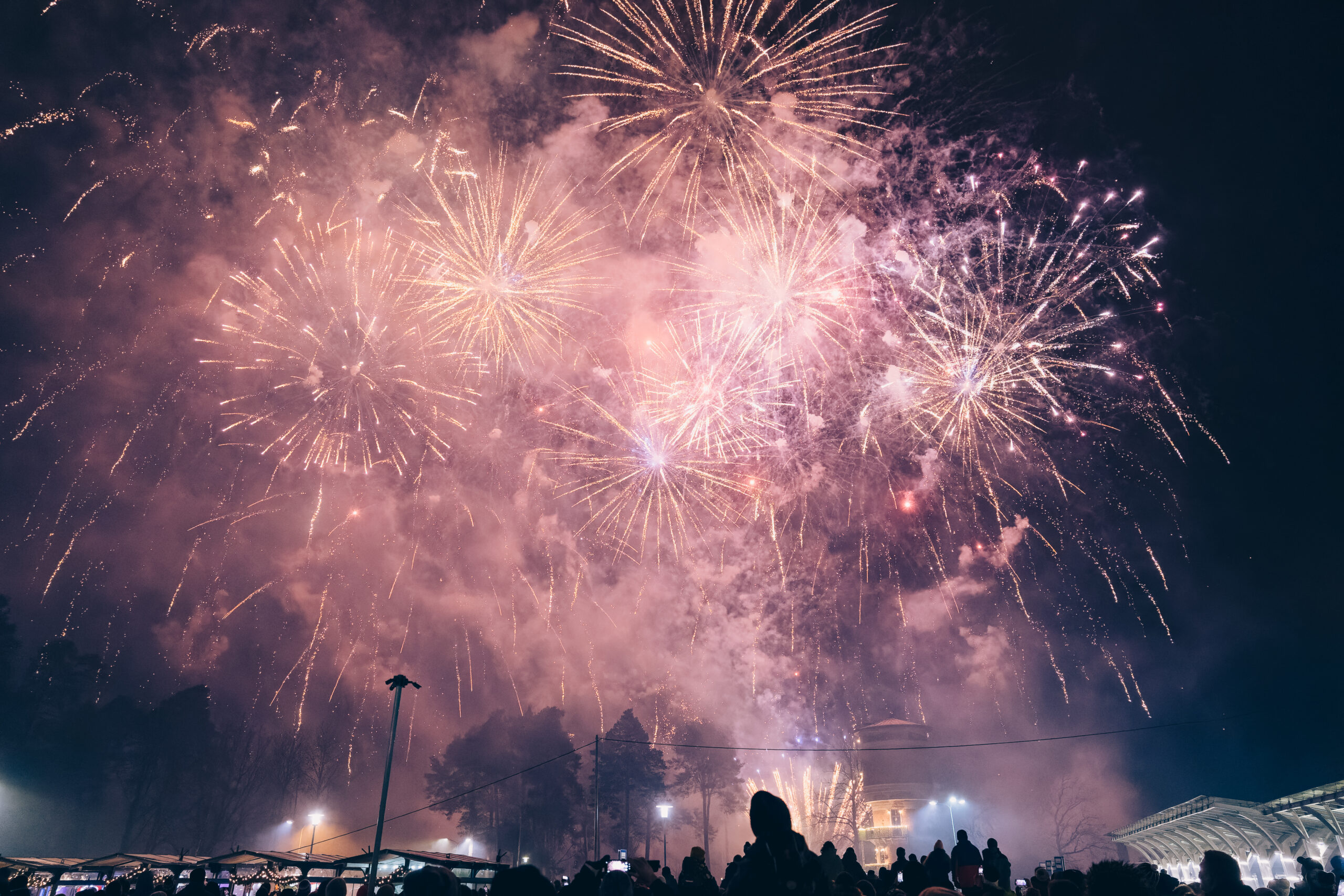 Aicinām uz Jaunā gada sagaidīšanu Siguldas dzelzceļa stacijas laukumā
