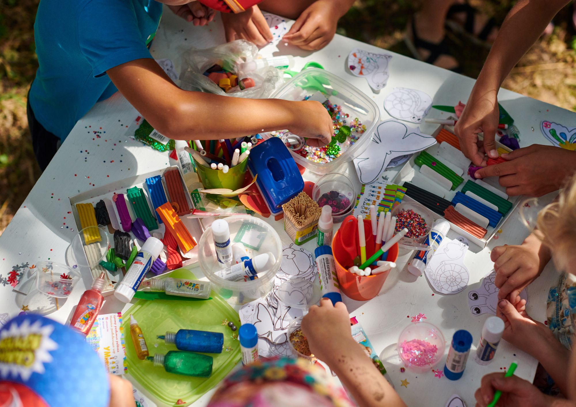 Siguldas novada Jaunrades centrā bērniem un jauniešiem būs iespēja bez maksas apmeklēt vasaras pulciņus un nodarbības projektā “Vasarnīca 2025”