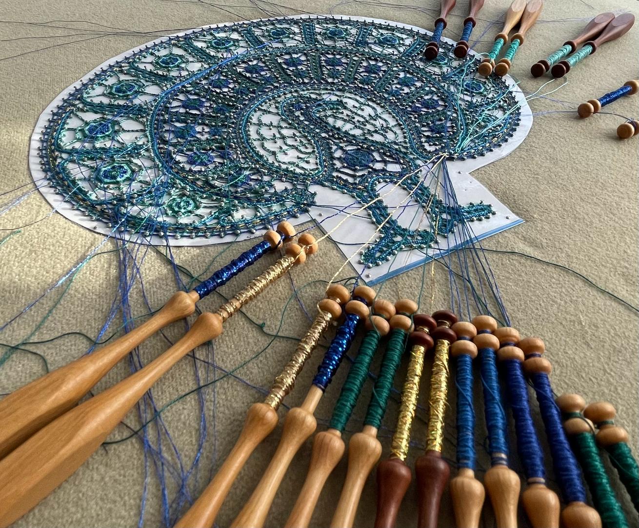 Lēdurgas Kultūras namā 27. jūlijā aicina uz knipelēšanas meistarklasi un dueta “RA:DA” koncertu