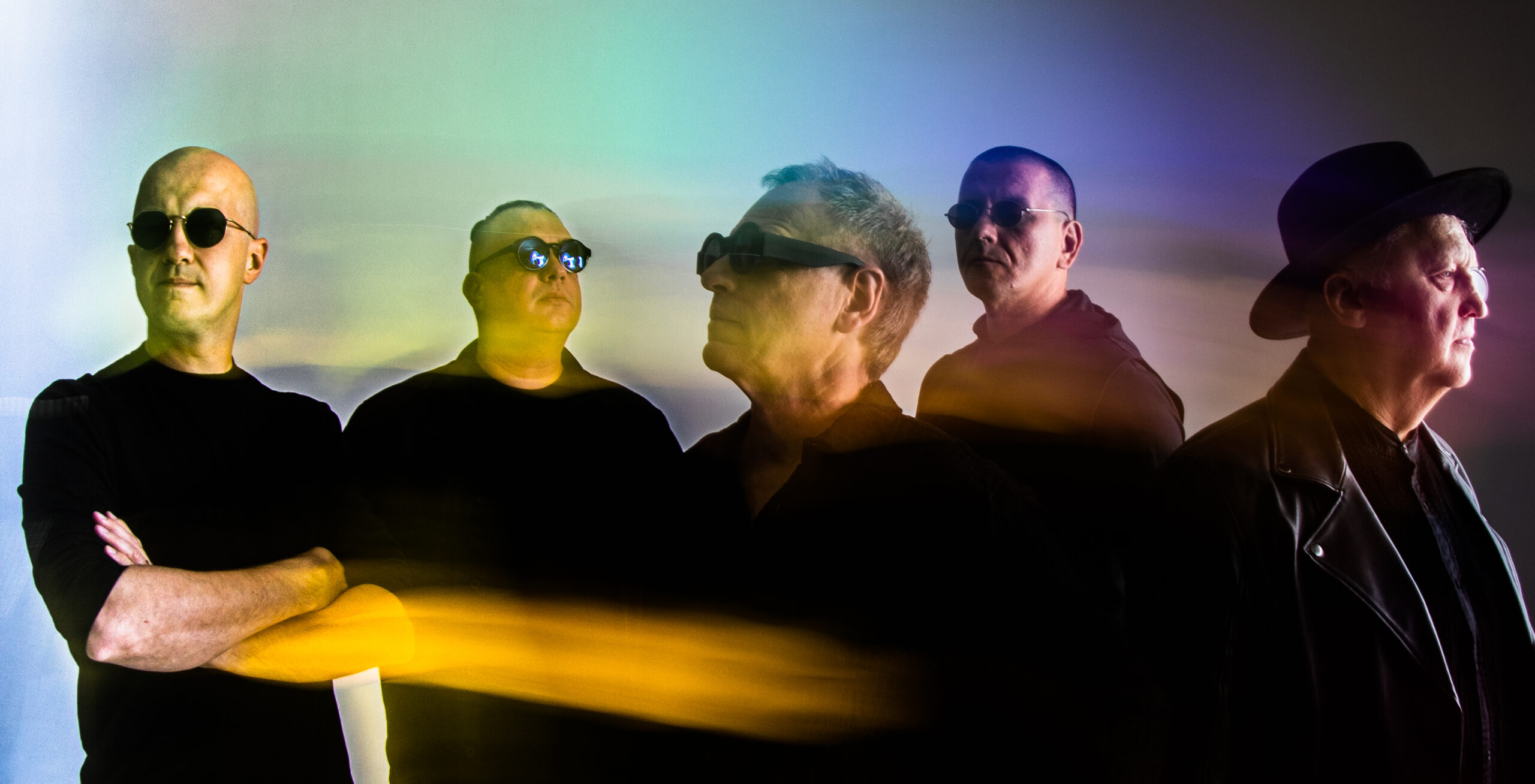 Kultūras centrs “Siguldas devons” aicina uz Ingusa Ulmaņa un grupas “Lādezers” koncerttūri “Zemūdenes”