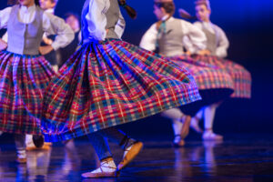 Jauniešu deju kolektīva “Vizbulīte” un draugu koncerts “Latvija. Draugi. Mēs” kultūras centrā “Siguldas devons”