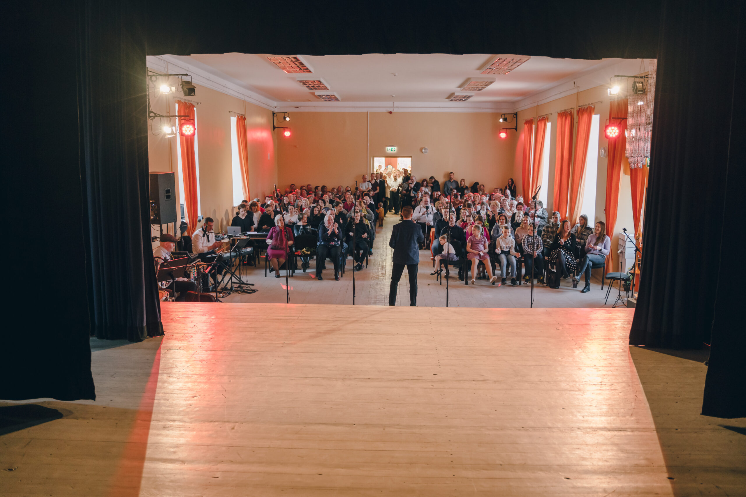 Intara Rešetina-Pētersona koncertuzvedums “Mazliet par mīlestību”