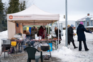 Atbalsta pasākums Ukrainas tautai Siguldas dzelzceļa stacijas laukumā