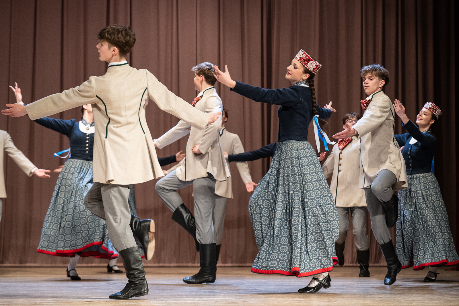 Mālpilī aizvadīta II Jauniešu deju svētku koprepertuāra pārbaudes skate