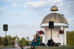 Mūziķes Ernas Daugavietes koncerts “Impact” Mores kapellā