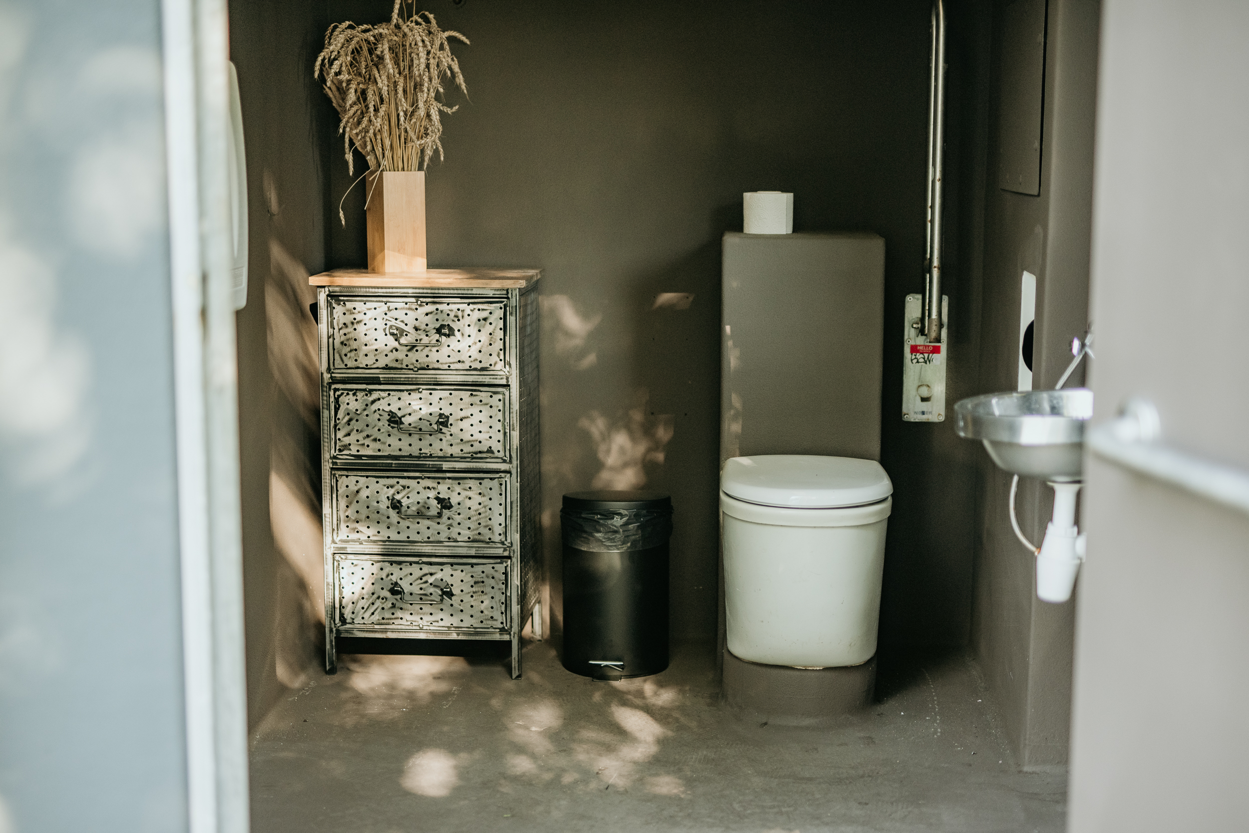 Publiskās labierīcības Raiņa parkā atkal pieejamas apmeklētājiem