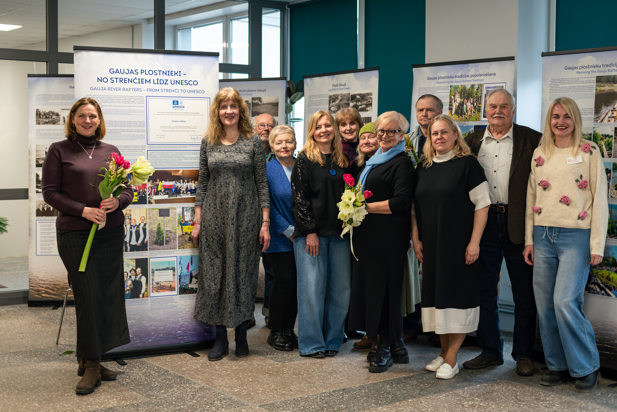 Atklāta ceļojošā izstāde “Gaujas plostnieki – no Strenčiem līdz UNESCO”