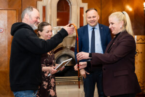 Siguldas novada pašvaldībā godināti Stādu audzētāju biedrības pārstāvji Siguldas Jaunajā pilī