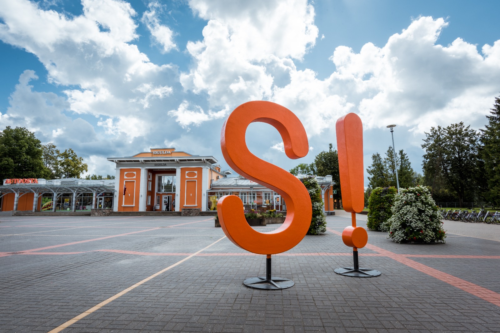 Šūpoļu festivāla laikā, 19. aprīlī, Siguldā visas dienas garumā būs dzirdamas aizraujošas sarunas Radio SWH studijā