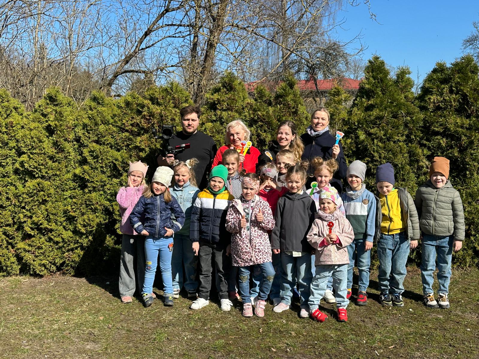 Iesoļo brīnumainajā nošu un melodiju pasaulē kopā ar dziesmu “Pa pēdām notiņām”
