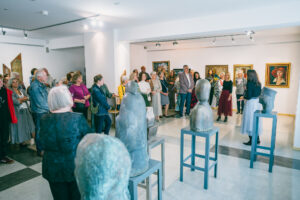 Džemmas Skulmes 100 gadu jubilejas izstādes “Saknes” atklāšana un koncerts “…tuvāk nekā blakus” Mālpils Kultūras centrā