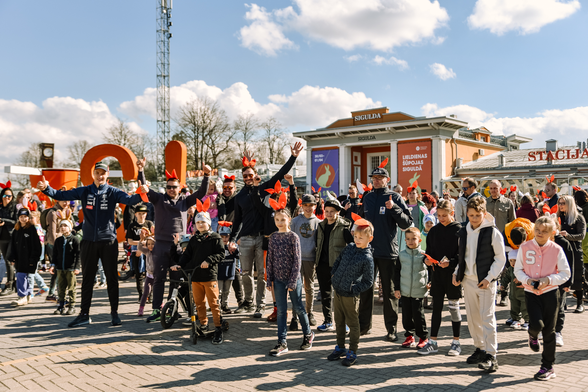 10. Šūpoļu festivālu atklās ar Zaķu olimpisko skrējienu