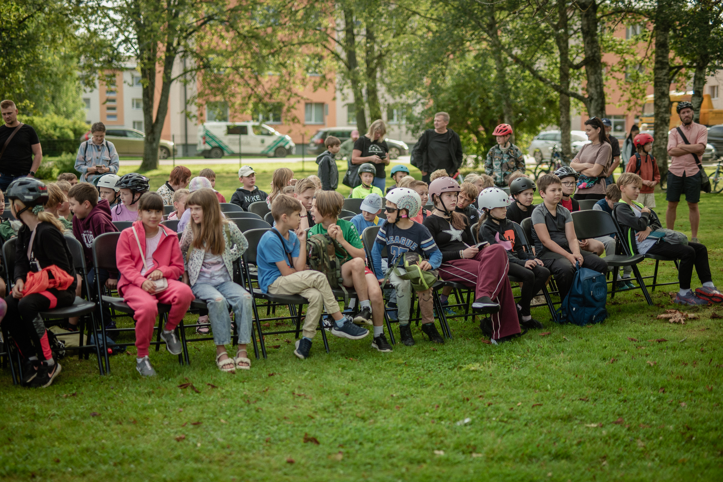 Bezmaksas velosipēda vadītāja apmācībās Raiņa parkā piedalījās vairāk nekā 70 Siguldas novada bērni 9–10 gadu vecumā