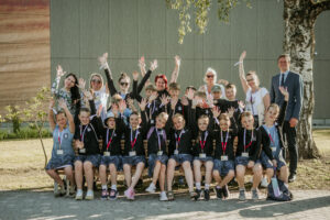 Jauniešu deju kolektīvs “Vizbulīte” (4. klase) dodas uz XIII Latvijas Skolu jaunatnes dziesmu un deju svētkiem