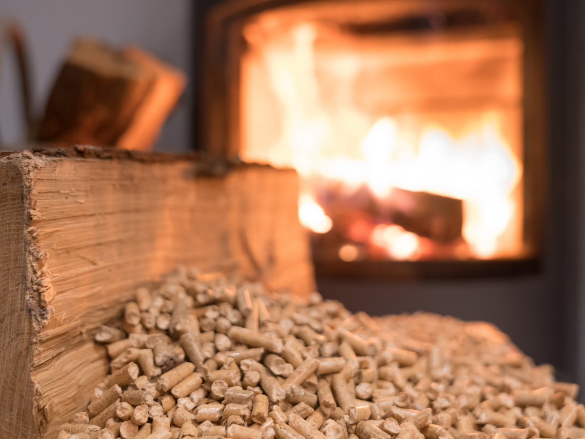 Mājsaimniecības var pieteikties Eiropas Savienības fondu programmā siltumsūkņu un granulu apkures katlu uzstādīšanai