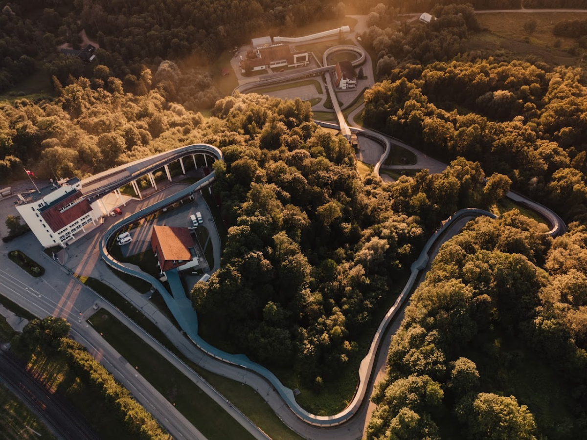 Siguldā sākas Latvijas Kauss kamaniņu sportā 2025