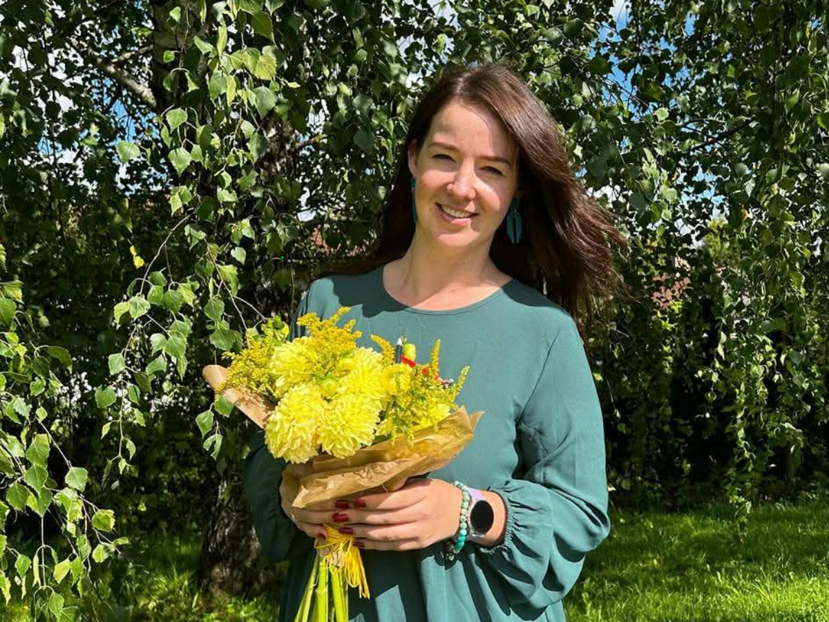 Allažu bibliotēkā skatāma Vitas Bērziņas gleznu personālizstāde “Kur aug klusums”