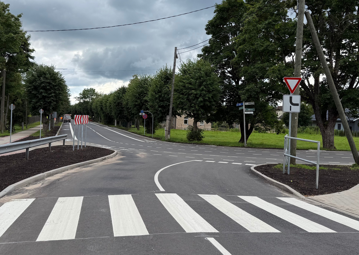 Par Pulkveža Brieža ielas seguma kvalitāti&nbsp;– darbi vēl turpinās, kvalitāti vērtēs Latvijas Valsts ceļu&nbsp;Autoceļu kompetences centrs