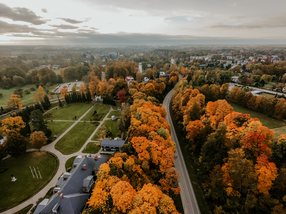 Rudens krāšņums Siguldā piesaista īpaši lielu apmeklētāju skaitu