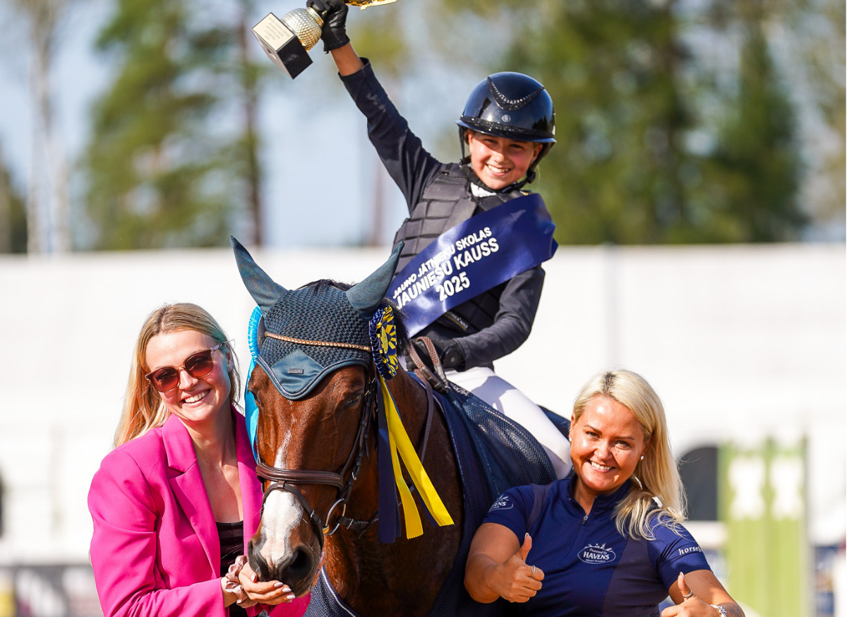 Nodibinājuma “Dimantu pakavi” jātniece triumfē “Jauniešu kausa 2025” finālā
