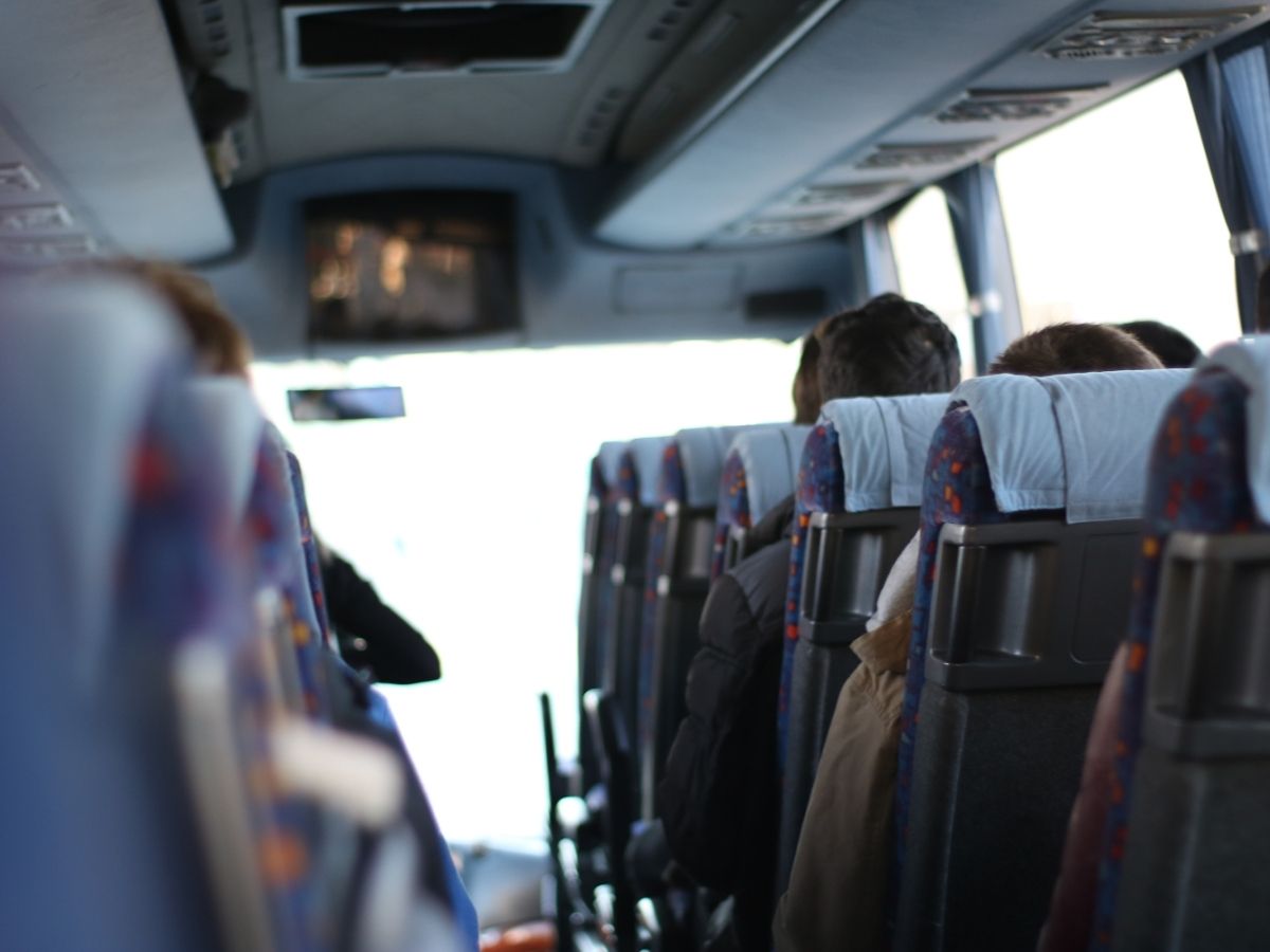 Divos reģionālo autobusu maršrutos Siguldas novadā reisu izmaiņas pieskaņotas Krimuldas vidusskolas skolēnu vajadzībām